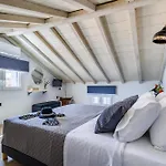 Onar House