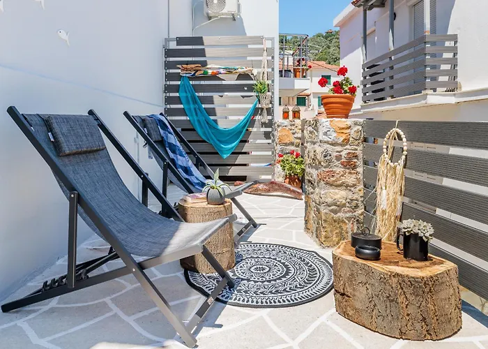 Onar House سكوبيلوس تاون