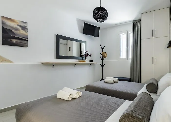 Onar House سكوبيلوس تاون