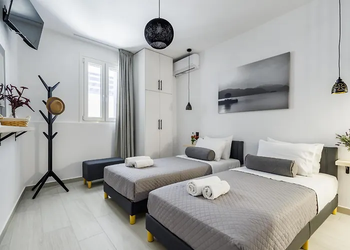 Onar House سكوبيلوس تاون